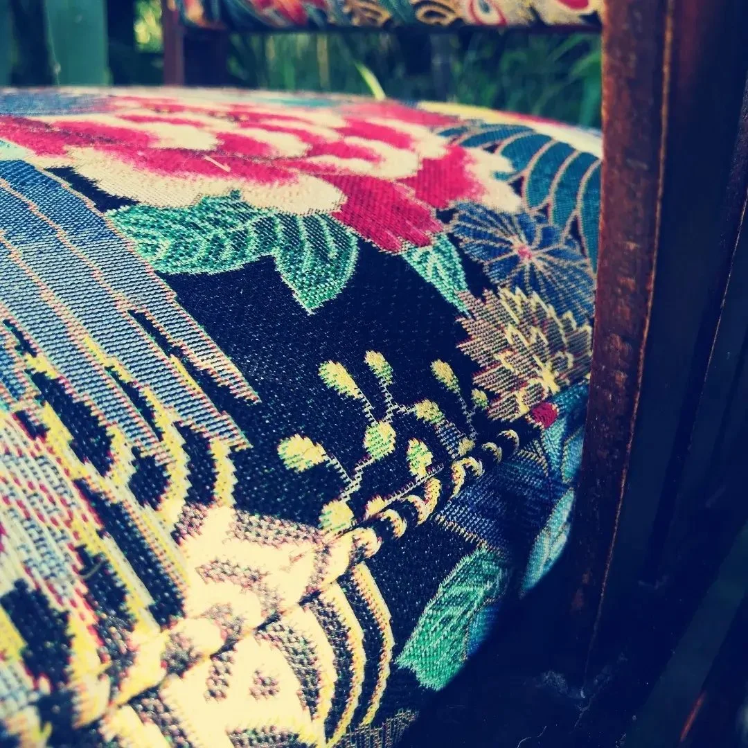 Jacquard aux paons et pivoines