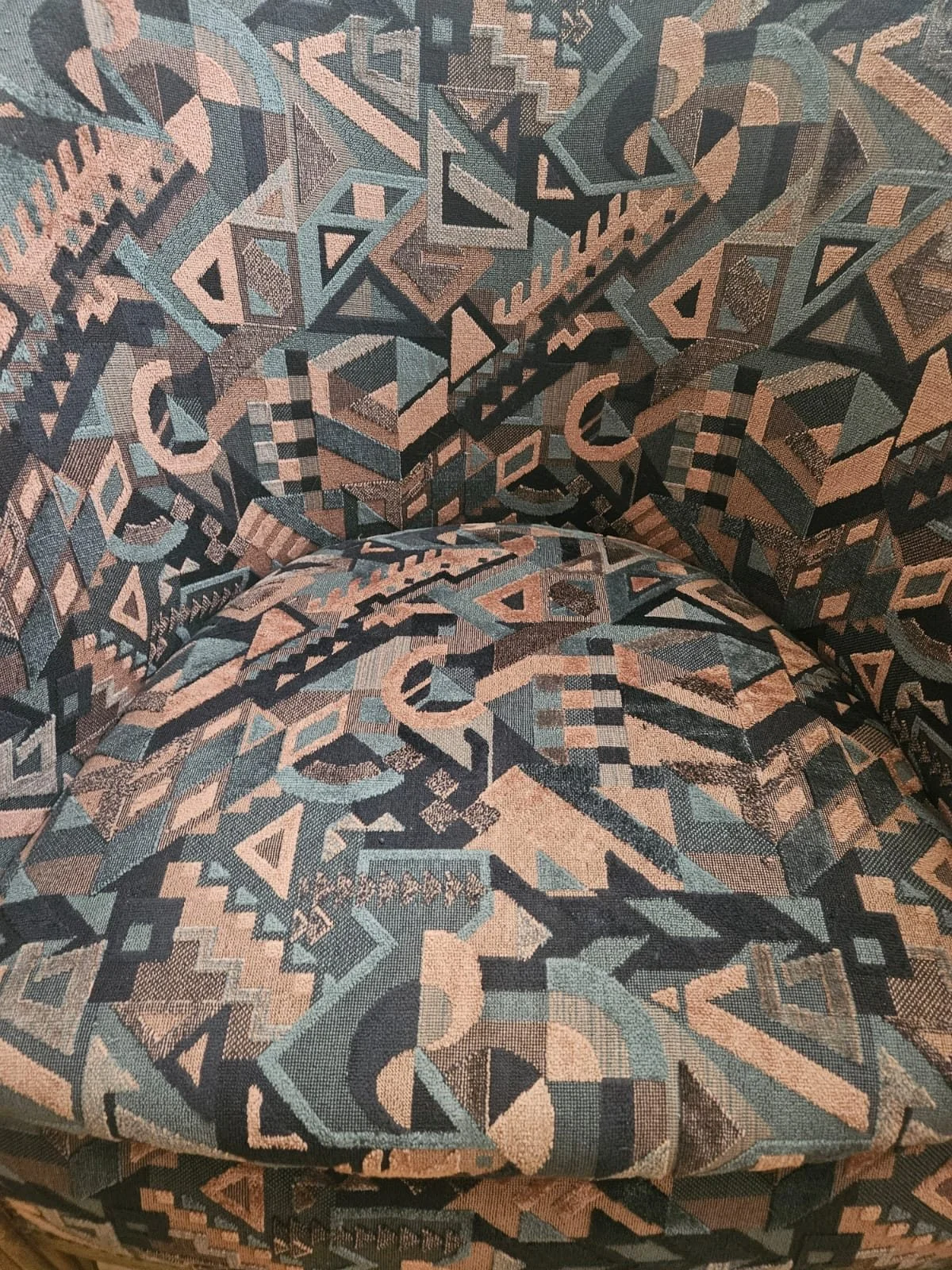 Tissu géométrique aux tons rose et bleu