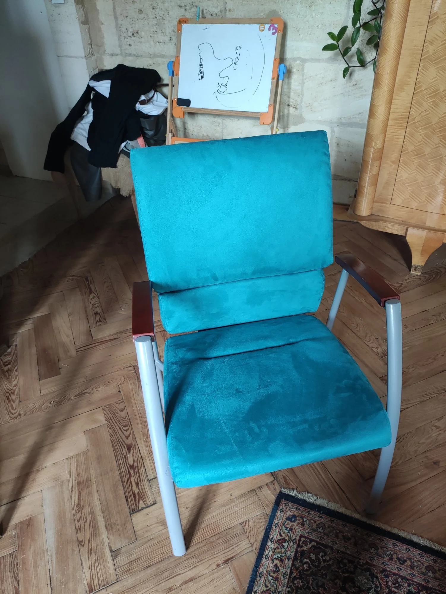 Fauteuil de bureau bicolore · après
